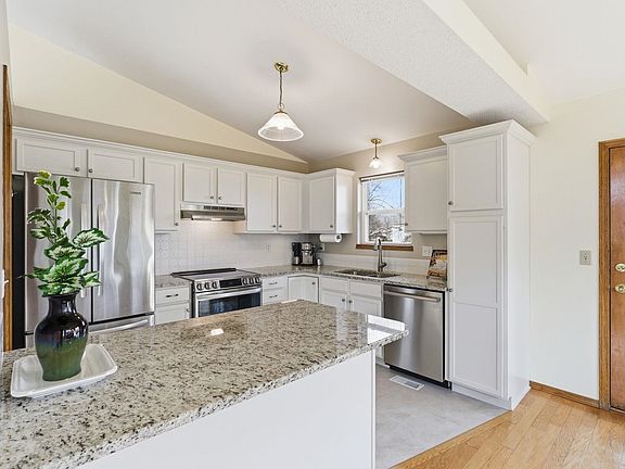 3rd image of 10026 W Haskell Ct