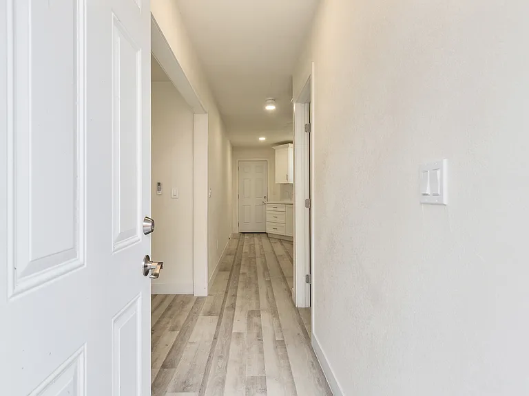 42601 Claudia St — Photo 3