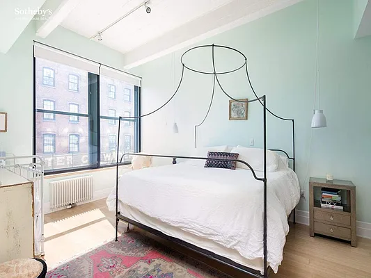 Sold by Sotheby's International Realty | media 3