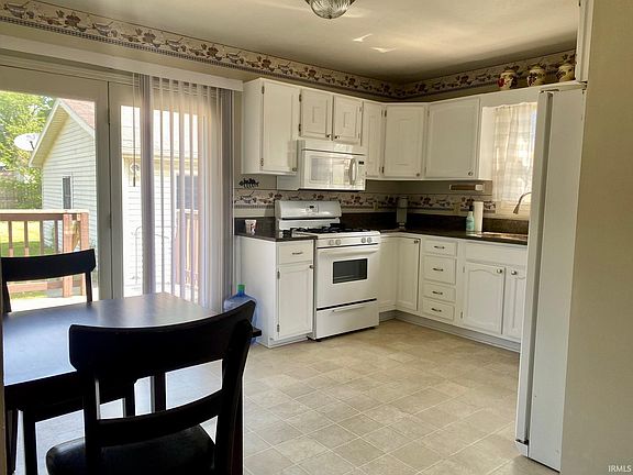 5th image of 25169 Berry St