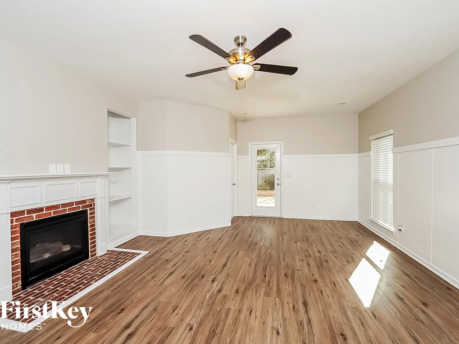 4 bed, 2.0 bath, 2143 sqft, $2,515 — Photo 3