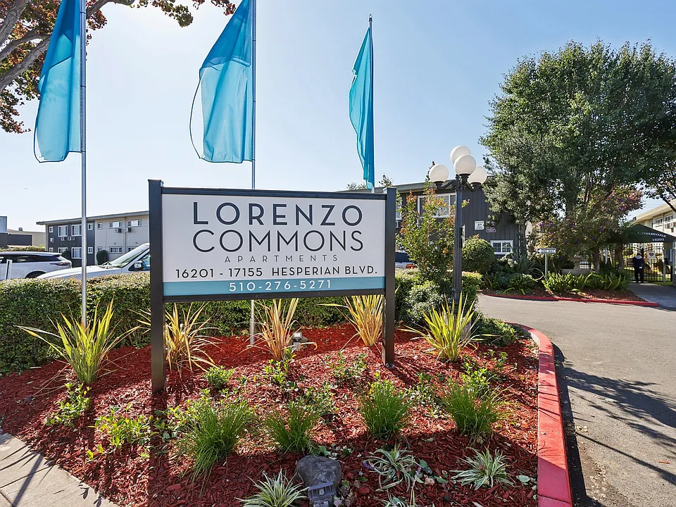 Lorenzo Commons