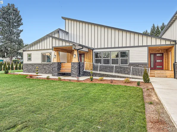 13205 SW Watkins Ave, Tigard, OR 97223