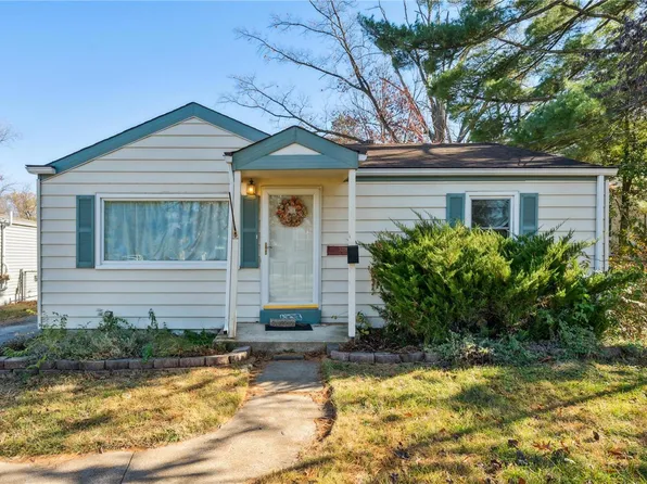 3218 Chaucer Ave, Saint Ann, MO 63074
