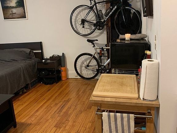 5th image of 936 President St APT 1F