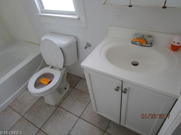 5th image of 18 Whitacre Ct