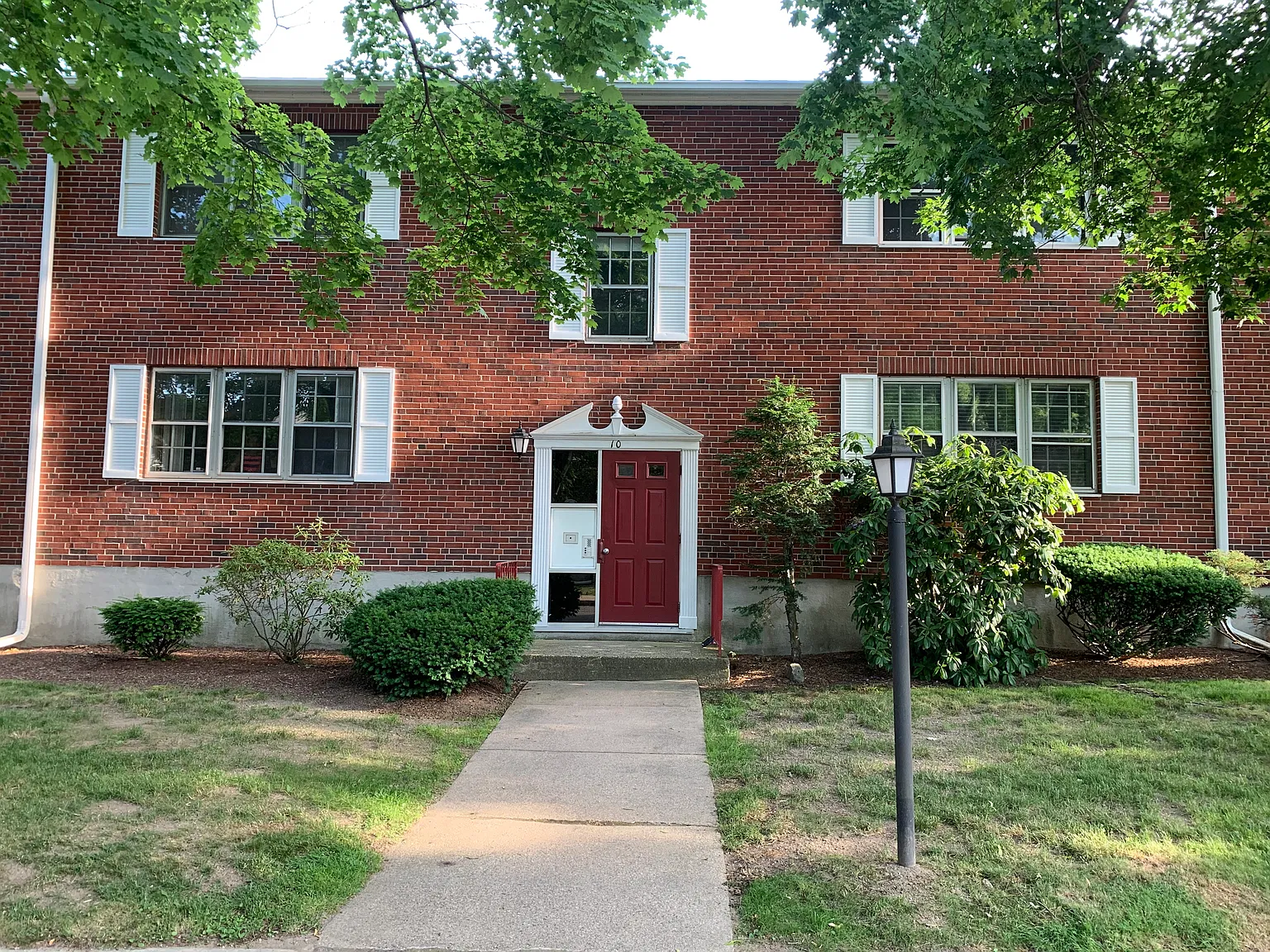 2 bed, 826 sqft, $2,950 — Photo 2