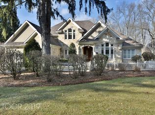 285 E Saddle River Rd, Upper Saddle River, NJ 07458