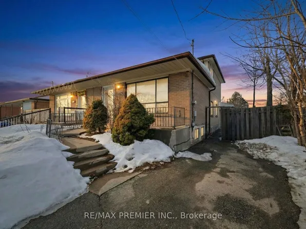 3783 Morning Star Dr, Mississauga, ON L4T 1Y6