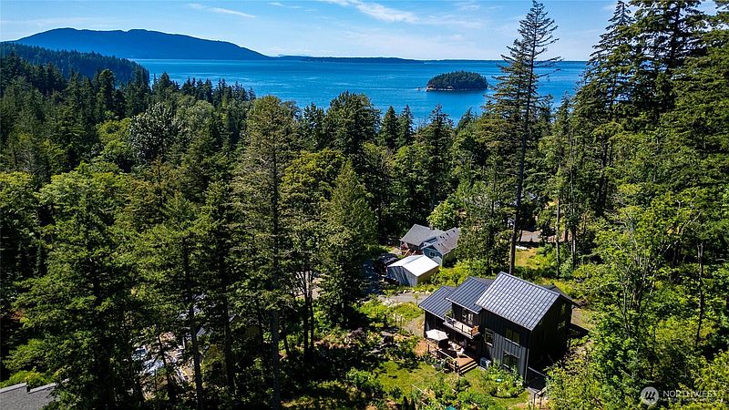 2nd image of 760 Chuckanut Drive