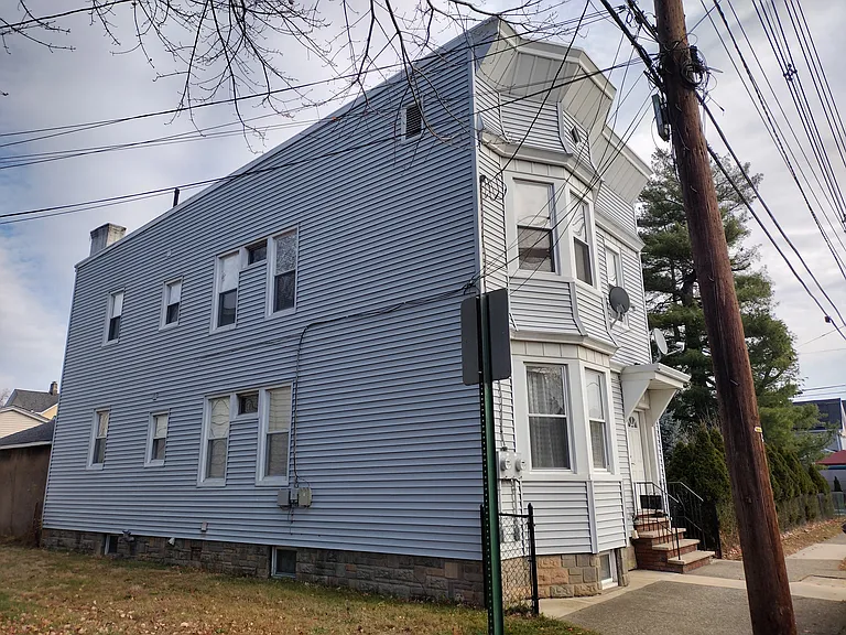 477 Broad St #2 — Photo 2