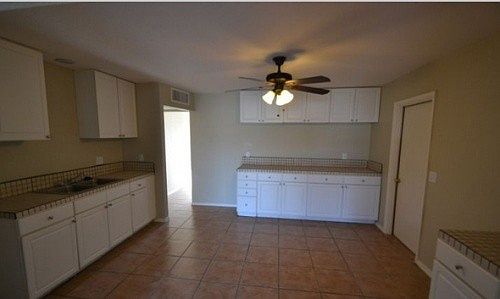 5th image of 3438 W Rosewood Ave