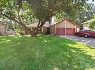 10807 W 71st St, Shawnee, KS 66203