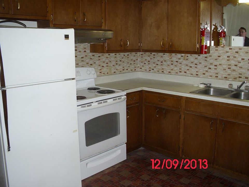 2nd image of 1478 Caton Ave APT 3