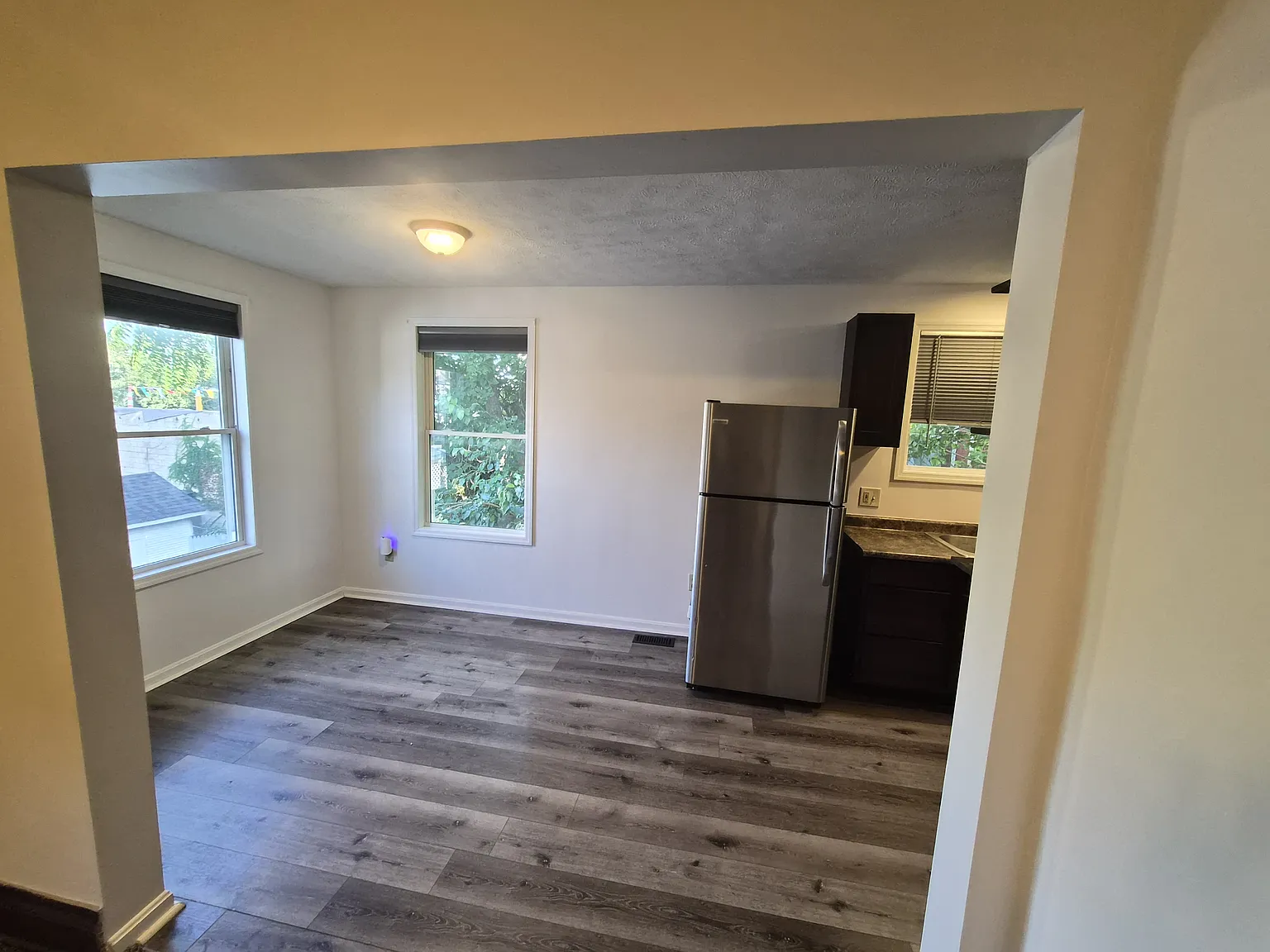 3 bed, 1457 sqft, $1,800 — Photo 2