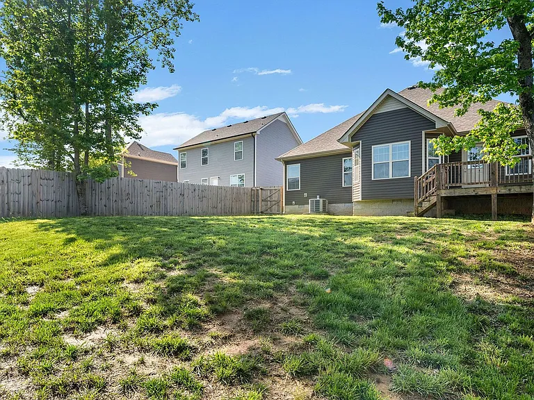 515 Sourwood Dr — Photo 22