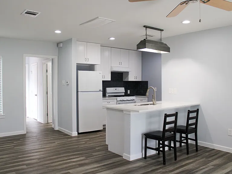 1475 W Contour Dr — Photo 9