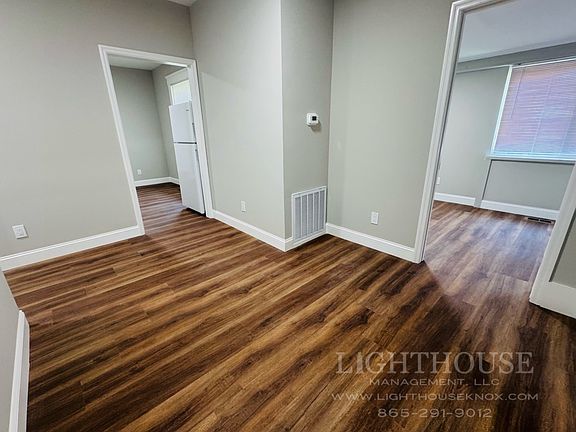 5th image of 2702 Louise Ave
