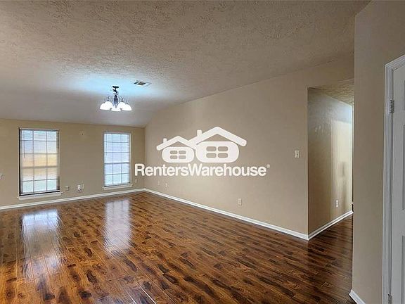 3rd image of 4234 Heathfield Dr
