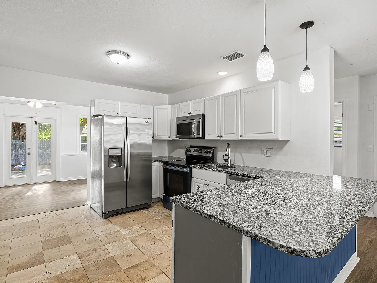 3 bed, 1324 sqft, $2,500 — Photo 4