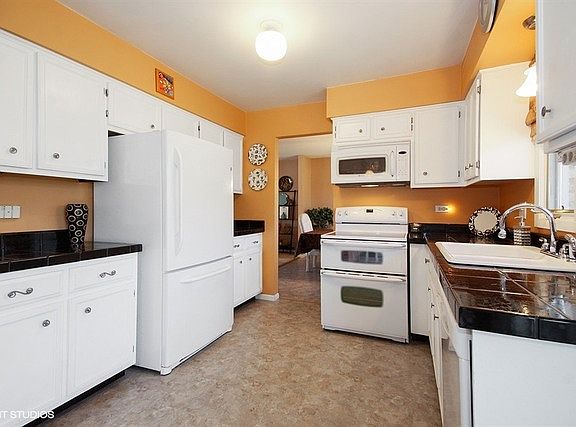 5th image of 14530 Mallard Dr