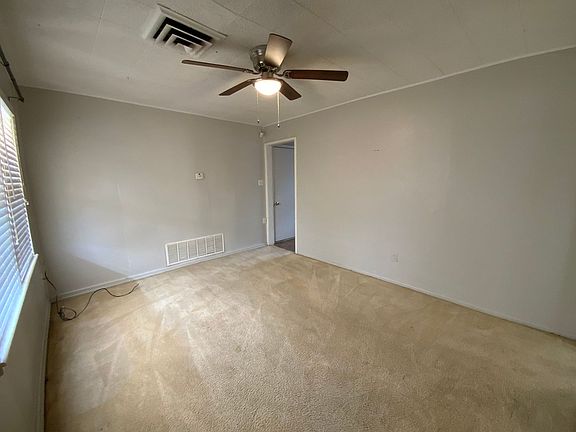 2nd image of 2815 SW I Ave