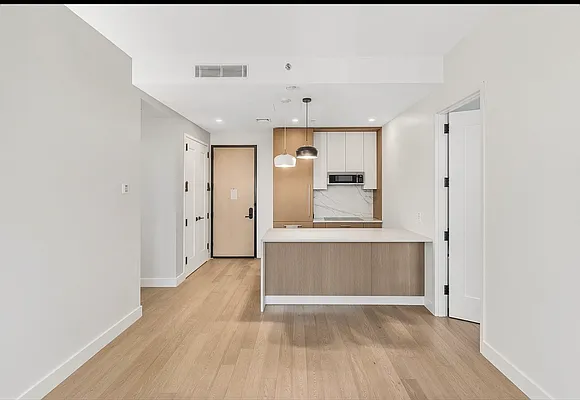 Living room, photo 2