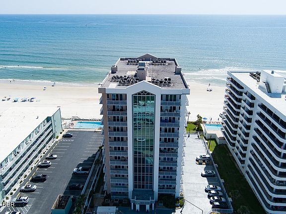 3rd image of 3737 S Atlantic Ave Unit 401