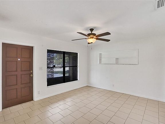 3rd image of 5208 NE 1st Terrace
