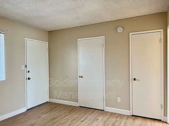 3rd image of 4210 Haines St APT 6