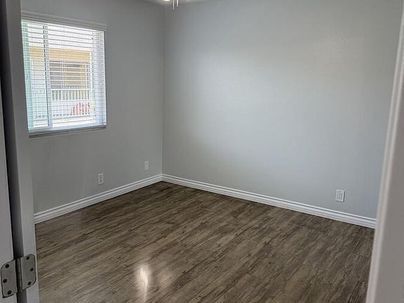 3rd image of 13610 Cordary Ave APT 19