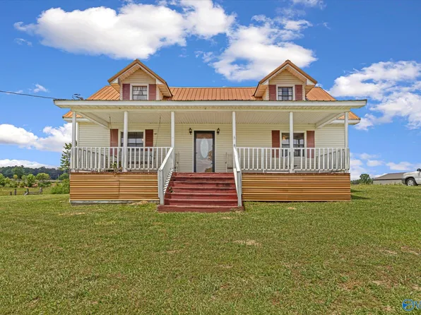 110 Golden Dr, Boaz, AL 35956