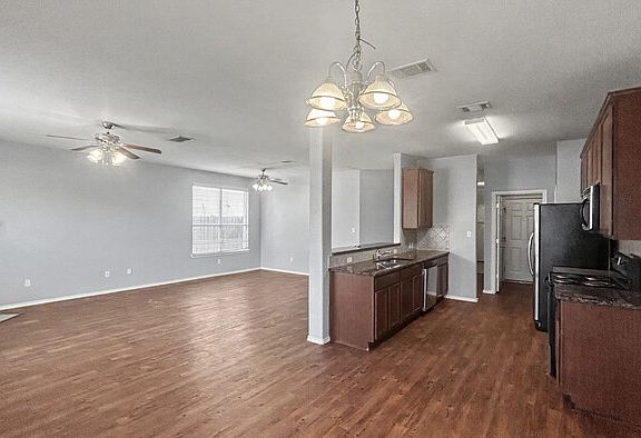 4th image of 188 Oxford Dr