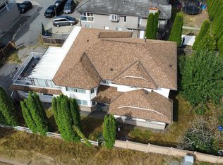 8789 144th St, Surrey, BC V3W5T9