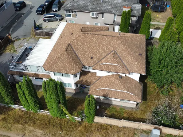 8789 144th St, Surrey, BC V3W 5T9