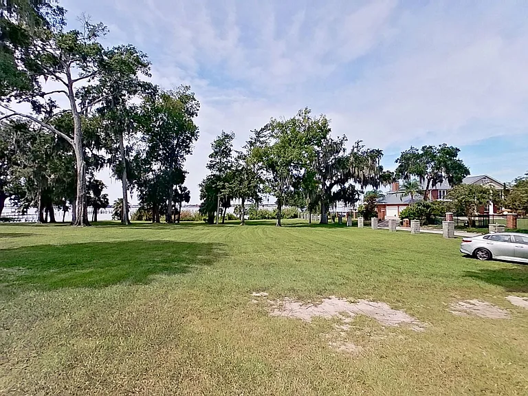 Floral Bluff Road 5148 — Photo 4