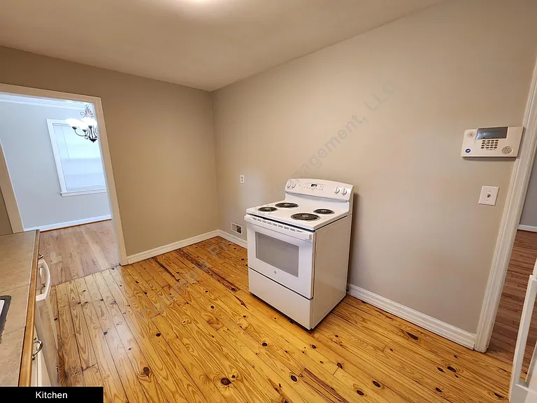 4033 Yale Ave — Photo 7