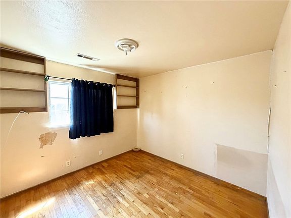 3rd image of 1720 E 26th St