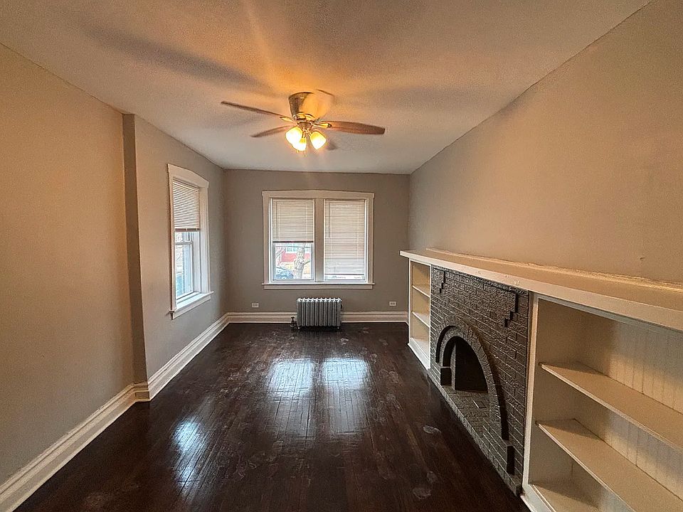 2nd image of 5509 S Whipple St #2
