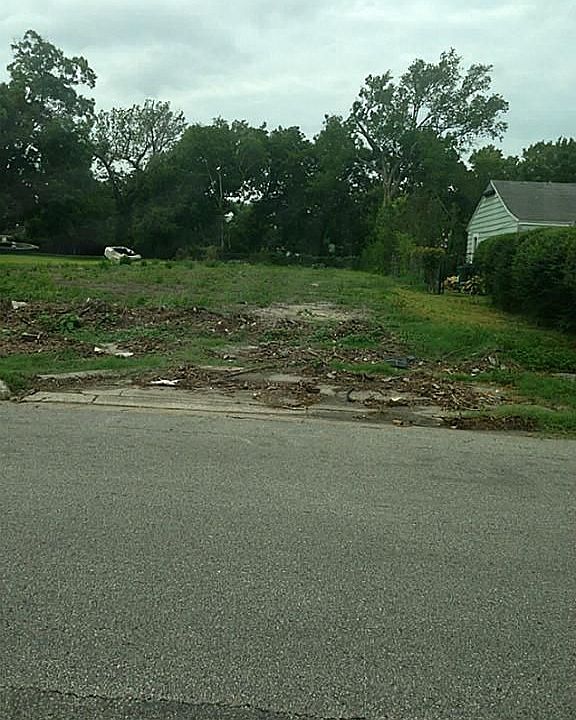 2nd image of 5109 Wipprecht St