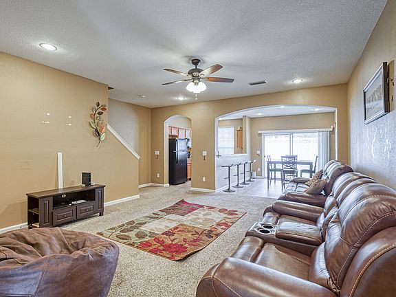 5th image of 3680 Creswick Cir #B