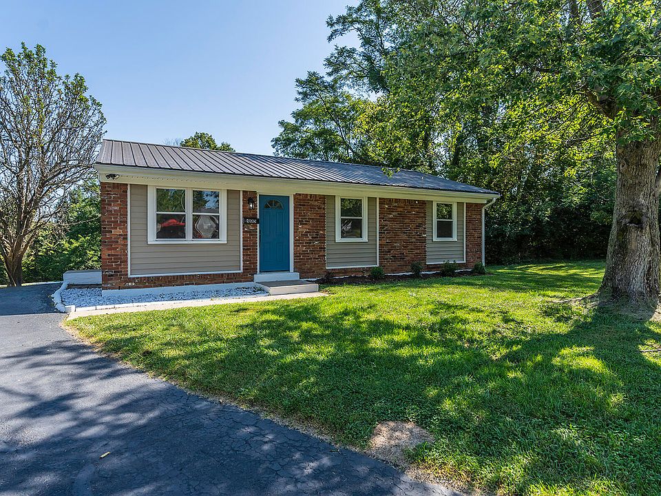 1st image of 405 Wellington Ct
