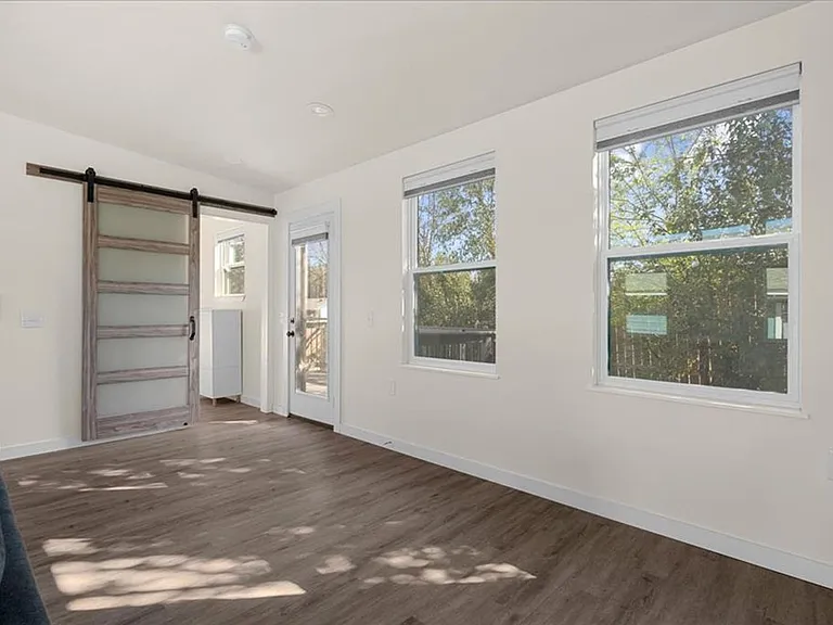 1411 Fairfield Dr — Photo 14