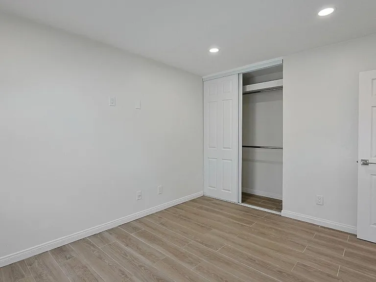143 Buccaneer Dr — Photo 3