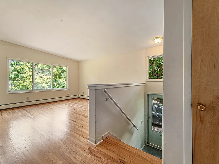 522 Ventura Ct — Photo 10
