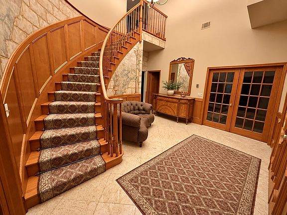 3rd image of 49 Cherokee Ct