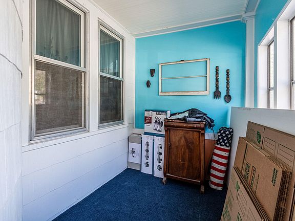 3rd image of 110 E Graham Ave