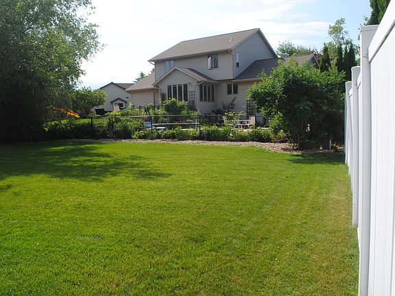 4th image of 5808 Black Walnut Dr