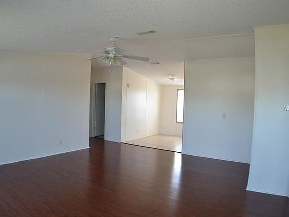 4th image of 3233 Silver Lake Ct