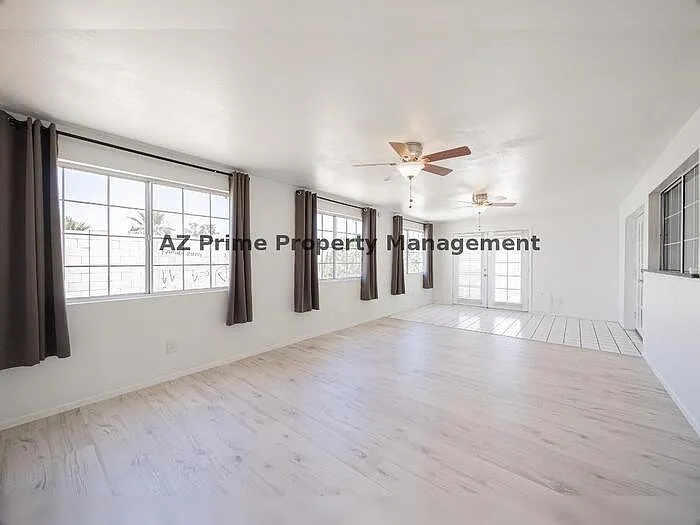 1634 W Sack Dr — Photo 10